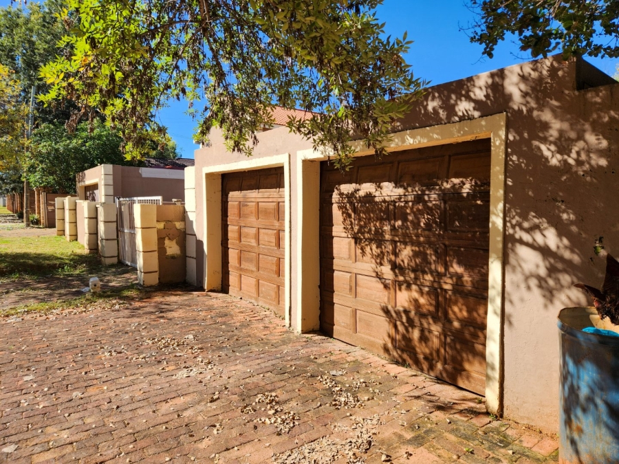 3 Bedroom Property for Sale in Adamayview North West